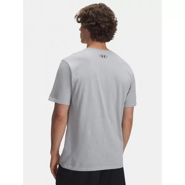  Мъжка тениска UNDER ARMOUR UA CAMO CHEST STRIPE SS 1376830-011 СИВО 