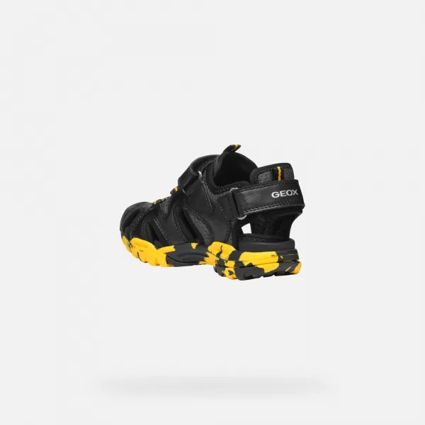  Сандали за момчета GEOX BOREALIS ЧЕРЕН 