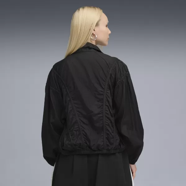  Дамско яке PUMA DARE TO OVERSIZED WOVEN JACKET 63214801 ПУМА ЧЕРНА 