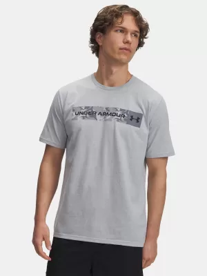 Мъжка тениска UNDER ARMOUR UA CAMO CHEST STRIPE SS 1376830-011 СИВО