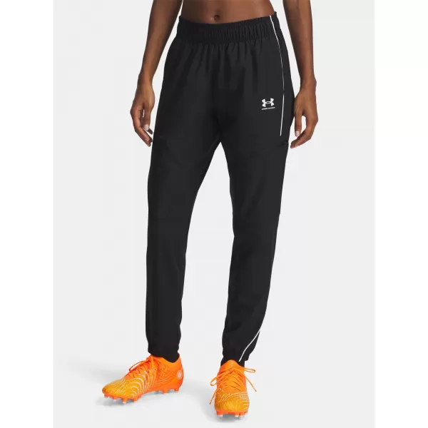  Дамски спортен панталон UNDER ARMOUR UA W CHALLENGER WARMUP PANTS 6004076-001 ЧЕРЕН 