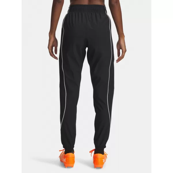  Дамски спортен панталон UNDER ARMOUR UA W CHALLENGER WARMUP PANTS 6004076-001 ЧЕРЕН 