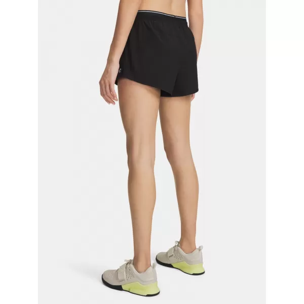  Дамски шорти UNDER ARMOUR VANISH WOVEN 3IN SHORTS 6009965-008 ЧЕРЕН 