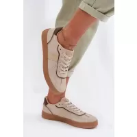 черен