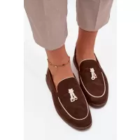 кафяво