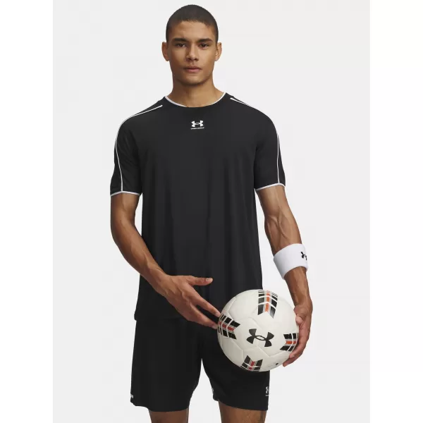  Мъжка тениска UNDER ARMOUR M CHALLENGER TRAIN SS 6009875-001 ЧЕРЕН 
