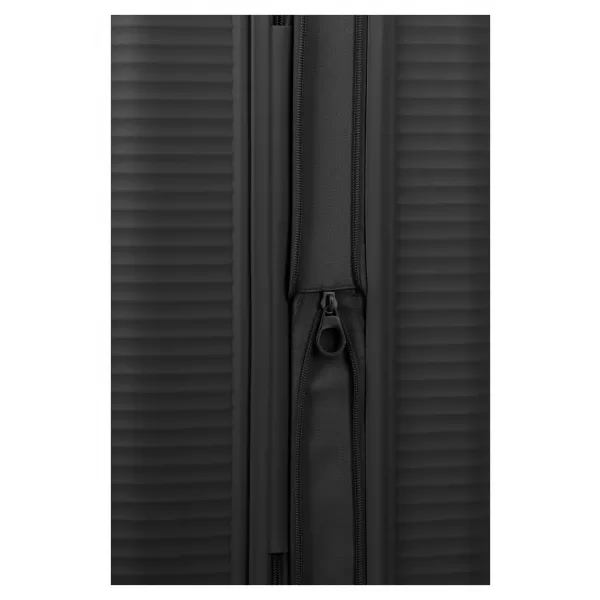  куфар TRAVELITE AIR STRIPE 4W S EXP ЧЕРЕН 