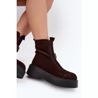 кафяво