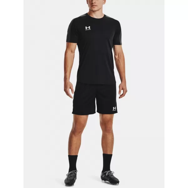  Мъжки шорти UNDER ARMOUR CHALLENGER CORE SHORT 1372691-001 ЧЕРЕН 