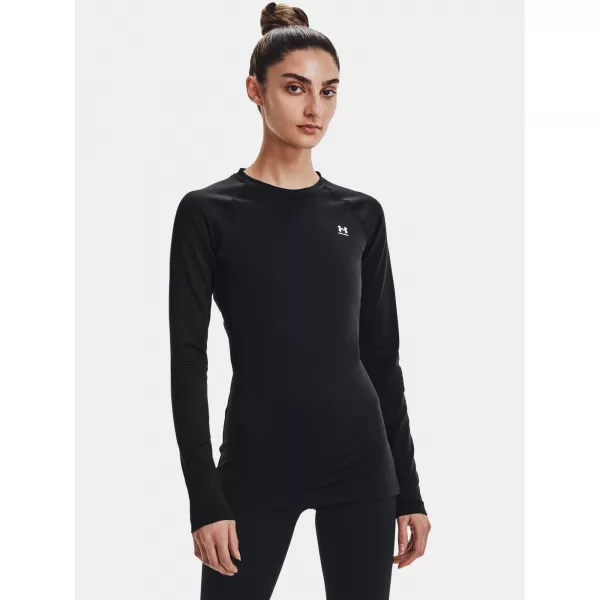  Дамска тениска UNDER ARMOUR AUTHENTICS CREW 1368701-001 ЧЕРЕН 