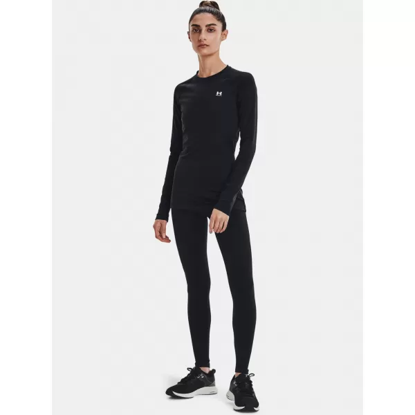  Дамска тениска UNDER ARMOUR AUTHENTICS CREW 1368701-001 ЧЕРЕН 