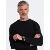 черен