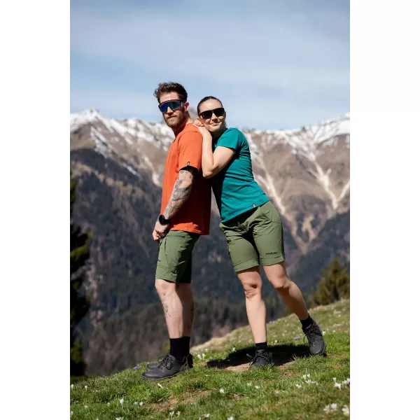  Дамски шорти за открито NORDBLANC HUES NBSPL8194 ЗЕЛЕН ДЕН 