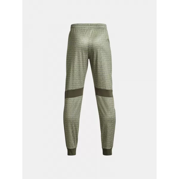  Спортен панталон за момче UNDER ARMOUR PENNANT 2.0 NOVELTY P 1373498-390 ЗЕЛЕНО 