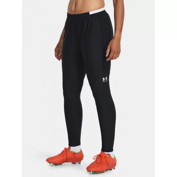  Дамски спортен панталон UNDER ARMOUR WS CHALLENGER PRO PANT 1380509-001 ЧЕРЕН 