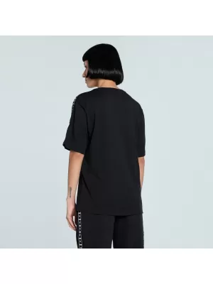 Риза PUMA ESS TAPE RELAXED TEE 685009-01 ЧЕРНО