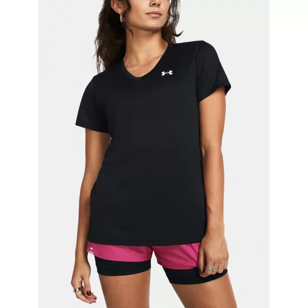  Дамска тениска UNDER ARMOUR TECH SSV- SOLID 1384229-001 ЧЕРЕН 